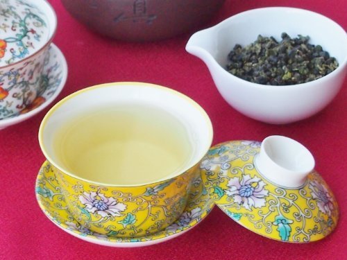 Amazon.co.jp: 台湾烏龍茶 特級 阿里山高山金萱茶 300g : 食品・飲料・お酒
